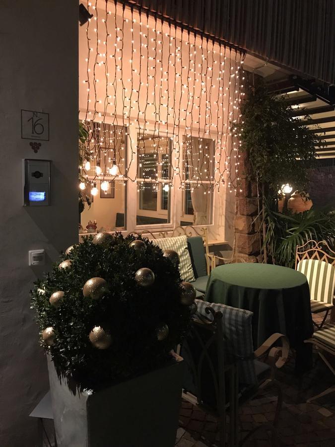 B&B Pizzeria Zur Traube Montagna Exterior photo